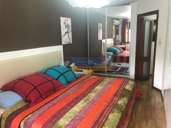 Тристаен апартамент в Бургас, Възраждане - 90 кв.м за 2222 €/кв.м - Снимка #1