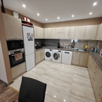 Тристаен апартамент в София, Връбница 2 - 120 кв.м за 2417 €/кв.м - Снимка #1