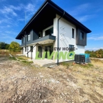 Къща в с. Марково, Област Пловдив - 212 кв.м за 1392 €/кв.м - Снимка #1