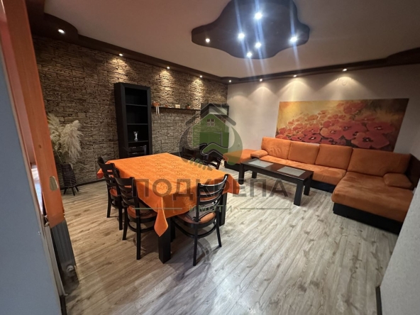 Дава се под наем Тристаен апартамент в Пловдив, Кършияка - 120 кв.м за 900 € - Снимка #1
