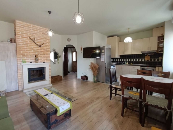 Четиристаен апартамент в Велико Търново, Стара част - 140 кв.м за 1786 €/кв.м - Снимка #1