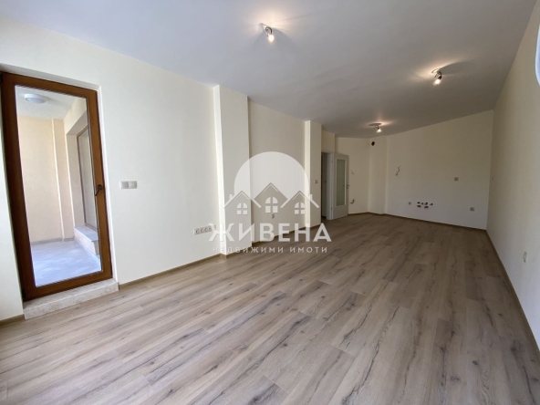 Тристаен апартамент в Варна, Аспарухово - 123 кв.м за 1521 €/кв.м - Снимка #1