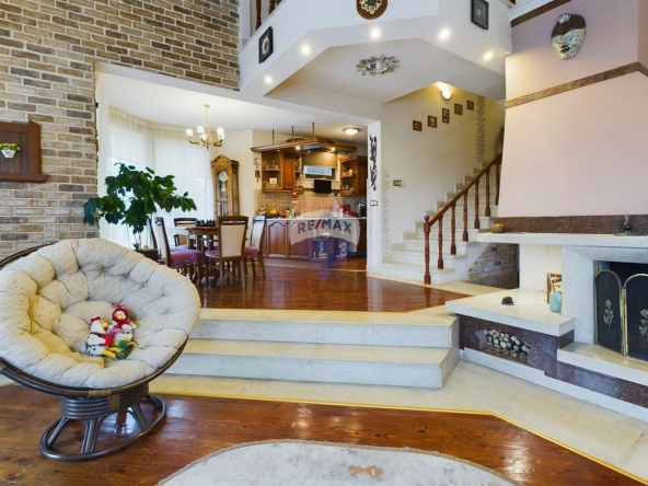 Къща в Варна, Виница - 271 кв.м за 1842 €/кв.м - Снимка #1