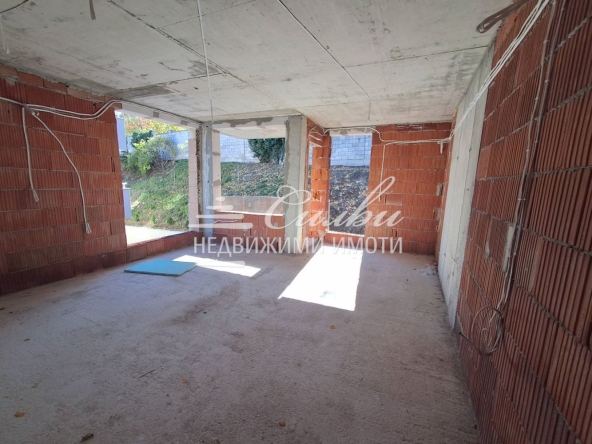 Тристаен апартамент в Шумен, Пожарната - 103 кв.м за 1138 €/кв.м - Снимка #1