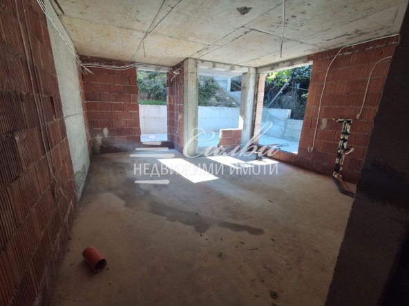 Тристаен апартамент в Шумен, Пожарната - 102 кв.м за 1182 €/кв.м - Снимка #1