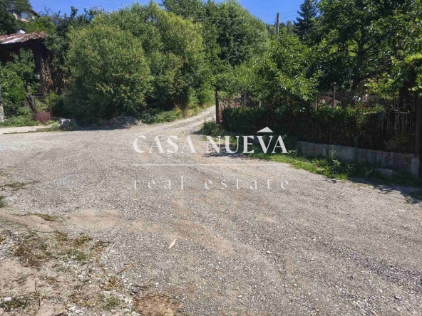 Парцел в с. Кладница, Област Перник - 700 кв.м за 114 €/кв.м - Снимка #1