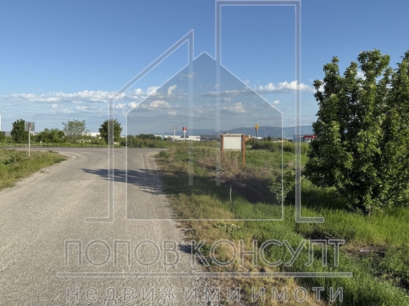 Парцел в с. Радиново, Област Пловдив - 10932 кв.м за 36 €/кв.м - Снимка #1