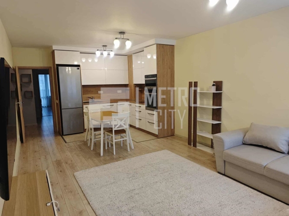Тристаен апартамент в София, Младост 2 - 114 кв.м за 9 €/кв.м - Снимка #1