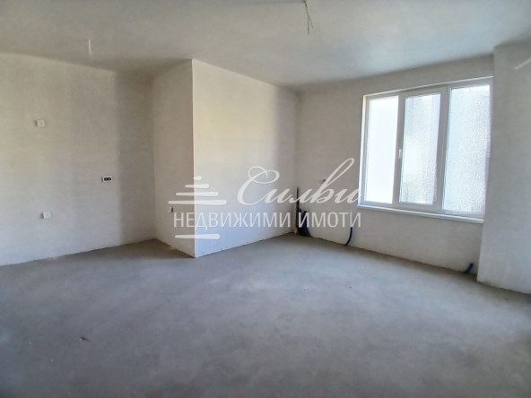 Двустаен апартамент в Шумен, Тракия - 64 кв.м за 1157 €/кв.м - Снимка #1