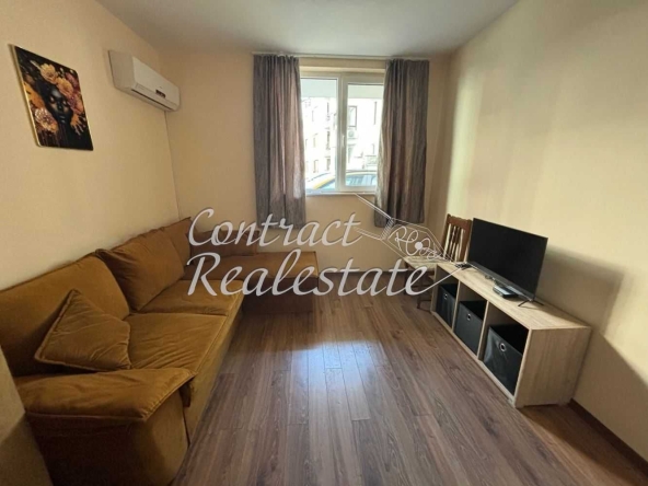 Дава се под наем Двустаен апартамент в Варна, Център - 35 кв.м за 357 € - Снимка #1