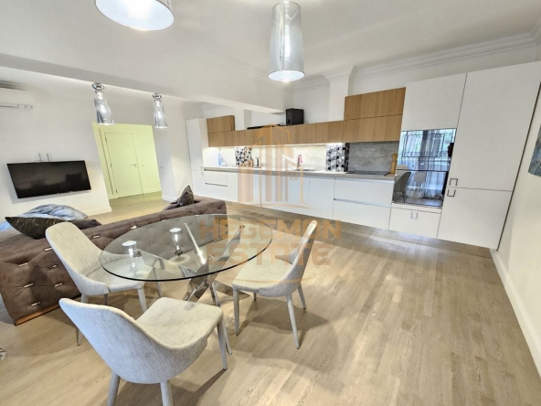 Тристаен апартамент в к.к. Златни пясъци - 159 кв.м за 2076 €/кв.м - Снимка #1