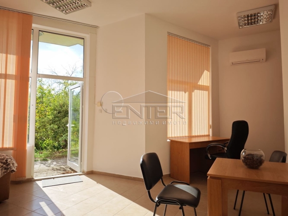 Дава се под наем Магазин в Варна, Левски - 30 кв.м за 265.2 € - Снимка #1