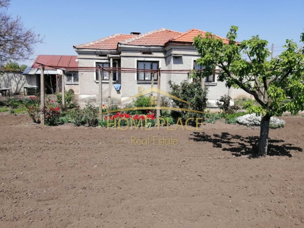 Къща в с. Преспа, Област Добрич - 100 кв.м за 430 €/кв.м - Снимка #1