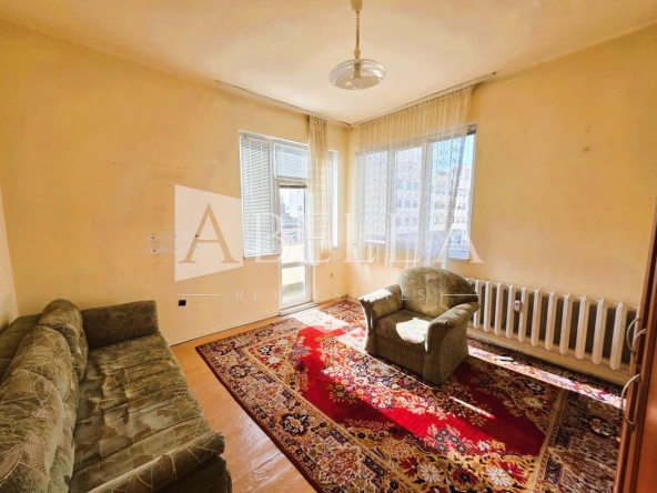 Тристаен апартамент в София, Център - 72 кв.м за 3264 €/кв.м - Снимка #1