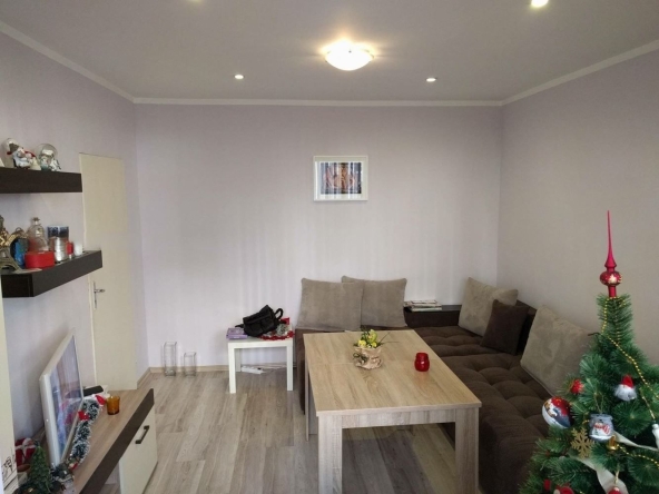 Двустаен апартамент в София, Света Троица - 65 кв.м за 2800 €/кв.м - Снимка #1