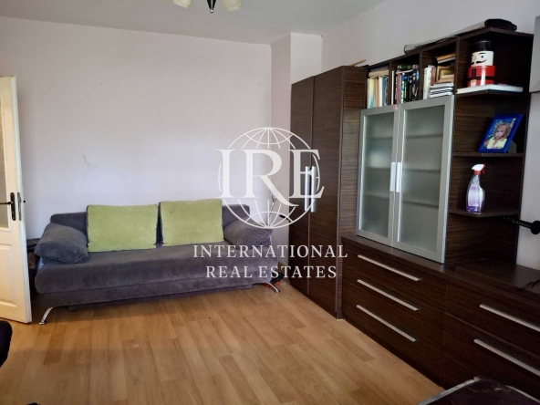 Тристаен апартамент в Варна, Окръжна болница - 65 кв.м за 2770 €/кв.м - Снимка #1