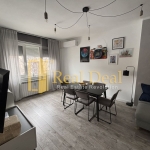 Дава се под наем Тристаен апартамент в София, Център - 85 кв.м за 1250 € - Снимка #1