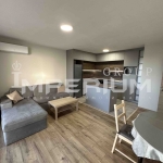 Дава се под наем Двустаен апартамент в Варна, м-т Пчелина - 75 кв.м за 510 € - Снимка #1