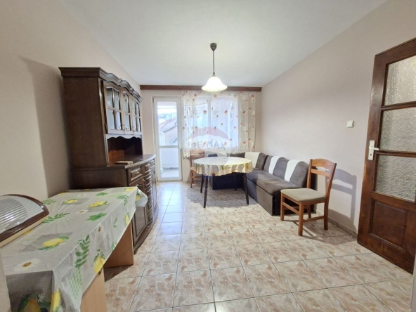 Дава се под наем Тристаен апартамент в Варна, Завод Дружба - 79 кв.м за 460 € - Снимка #1