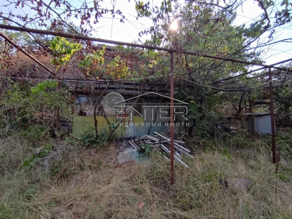 Къща в с. Константиново, Област Варна - 20 кв.м за 1500 €/кв.м - Снимка #1