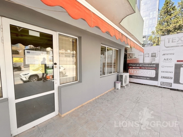Магазин в Варна, Левски - 438 кв.м за 1347 €/кв.м - Снимка #1