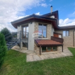 Дава се под наем Къща в Аксаково - 290 кв.м за 766 € - Снимка #1