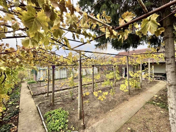 Парцел в Добрич, м-т Газибаба - 300 кв.м за 134 €/кв.м - Снимка #1