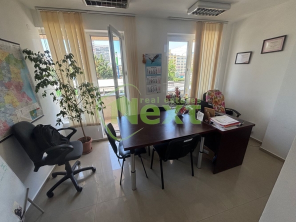 Офис в София, Гоце Делчев - 62 кв.м за 2468 €/кв.м - Снимка #1