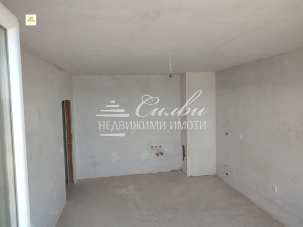 Тристаен апартамент в Шумен, Пазара - 72 кв.м за 1605 €/кв.м - Снимка #1