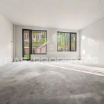 Тристаен апартамент в София, м-т Детски град - 135 кв.м за 2428 €/кв.м - Снимка #1