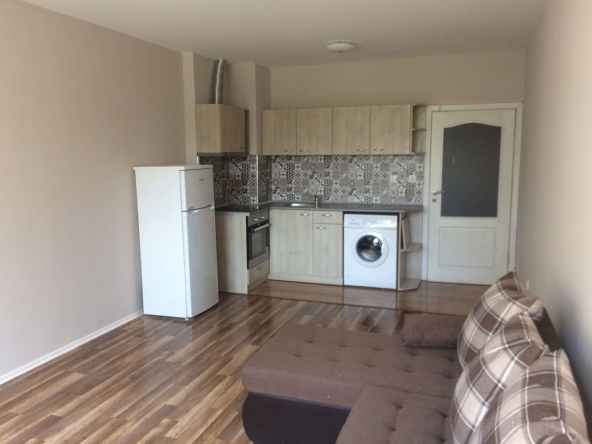 Тристаен апартамент в София, Банишора - 101 кв.м за 1951 €/кв.м - Снимка #1