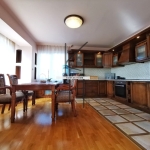 Тристаен апартамент в Варна, Гръцка махала - 106 кв.м за 3114 €/кв.м - Снимка #1