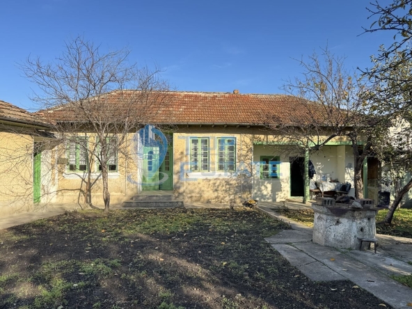 Къща в с. Ресен, Област Велико Търново - 80 кв.м за 519 €/кв.м - Снимка #1