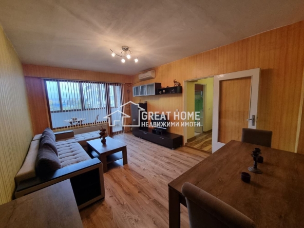 Дава се под наем Четиристаен апартамент в Търговище, Запад 3 - 77 кв.м за 290.7 € - Снимка #1