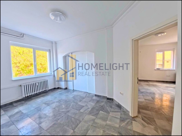 Тристаен апартамент в София, Яворов - 85 кв.м за 3918 €/кв.м - Снимка #1