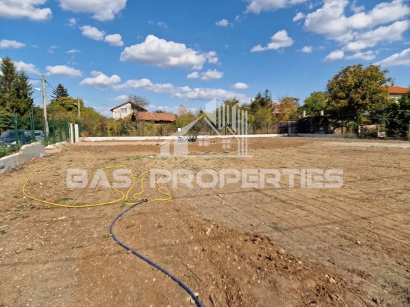 Парцел в София, Република 2 - 1400 кв.м за 179 €/кв.м - Снимка #1