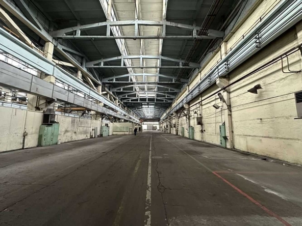 Дава се под наем Склад в Пловдив, Индустриална зона - Юг - 2300 кв.м за 8211 € - Снимка #1