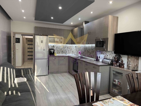 Четиристаен апартамент в Варна, Младост 1 - 98 кв.м за 2347 €/кв.м - Снимка #1