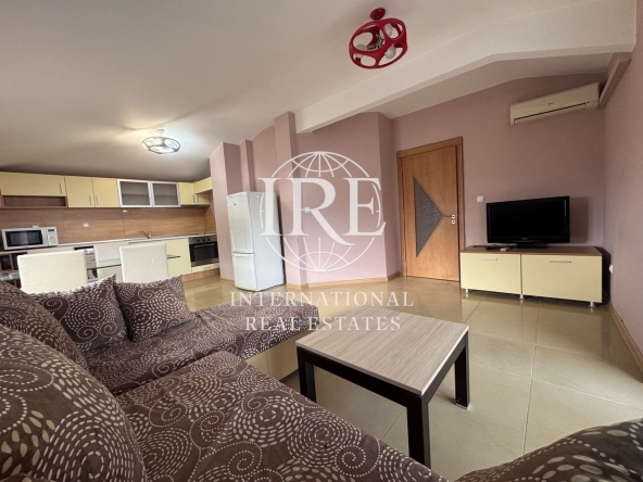 Тристаен апартамент в к.к. Св.Св. Константин и Елена - 92 кв.м за 2575 €/кв.м - Снимка #1