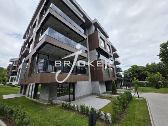 Тристаен апартамент в София, Горна баня - 177 кв.м за 1780 €/кв.м - Снимка #1