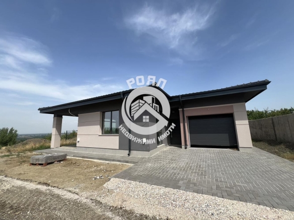 Къща в с. Брестник, Област Пловдив - 194 кв.м за 1341 €/кв.м - Снимка #1