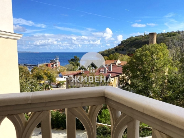 Двустаен апартамент в Варна, Аспарухово - 93 кв.м за 1560 €/кв.м - Снимка #1