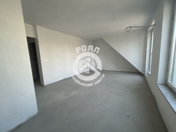 Тристаен апартамент в Пловдив, Кючук Париж - 100 кв.м за 1175 €/кв.м - Снимка #1