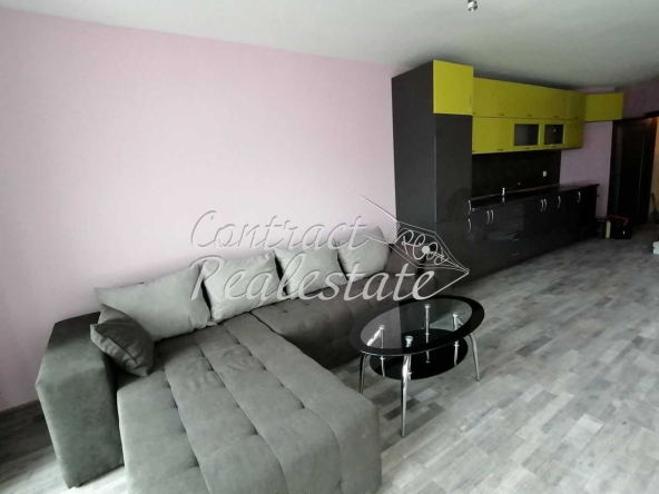 Дава се под наем Двустаен апартамент в Варна, Център - 65 кв.м за 520 € - Снимка #1