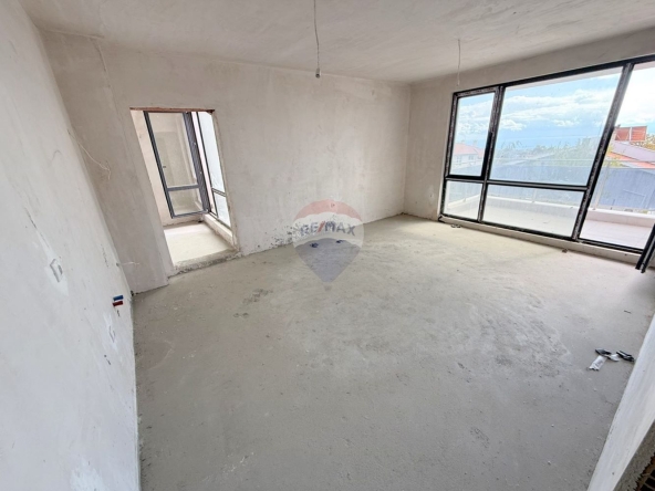 Тристаен апартамент в Варна, Виница - 97 кв.м за 1619 €/кв.м - Снимка #1