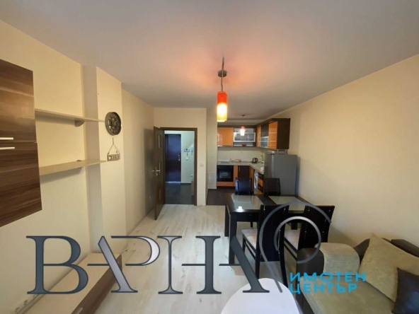 Дава се под наем Двустаен апартамент в Варна, Център - 60 кв.м за 408 € - Снимка #1
