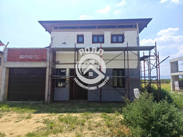 Къща в Стамболийски - 240 кв.м за 917 €/кв.м - Снимка #1