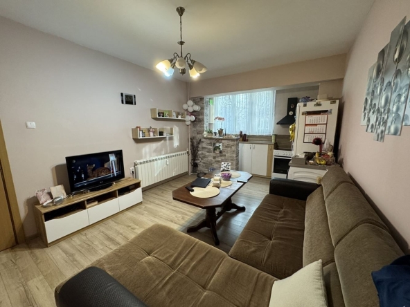 Тристаен апартамент в София, Дружба 1 - 65 кв.м за 2922 €/кв.м - Снимка #1