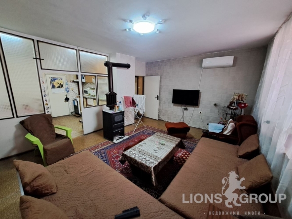 Тристаен апартамент в Провадия - 89 кв.м за 809 €/кв.м - Снимка #1