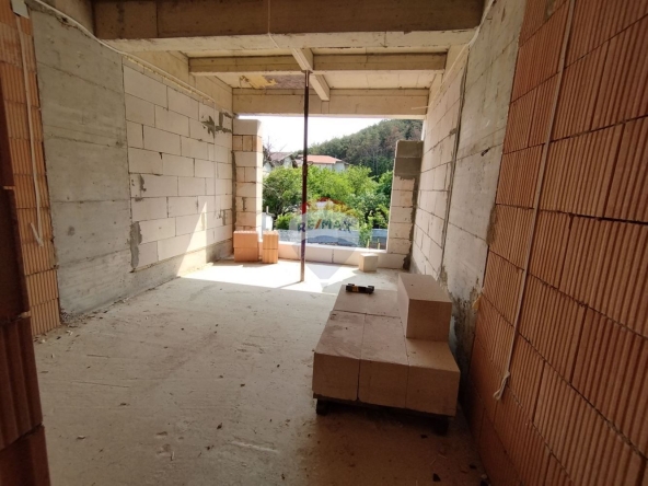 Тристаен апартамент в Варна, Виница - 105 кв.м за 1429 €/кв.м - Снимка #1